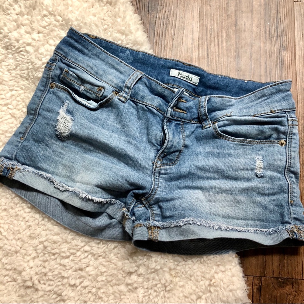 Denim short shorts with cuff
